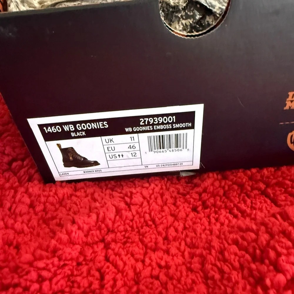 Dr. Martens 1460 WB Goonies Boots - Black